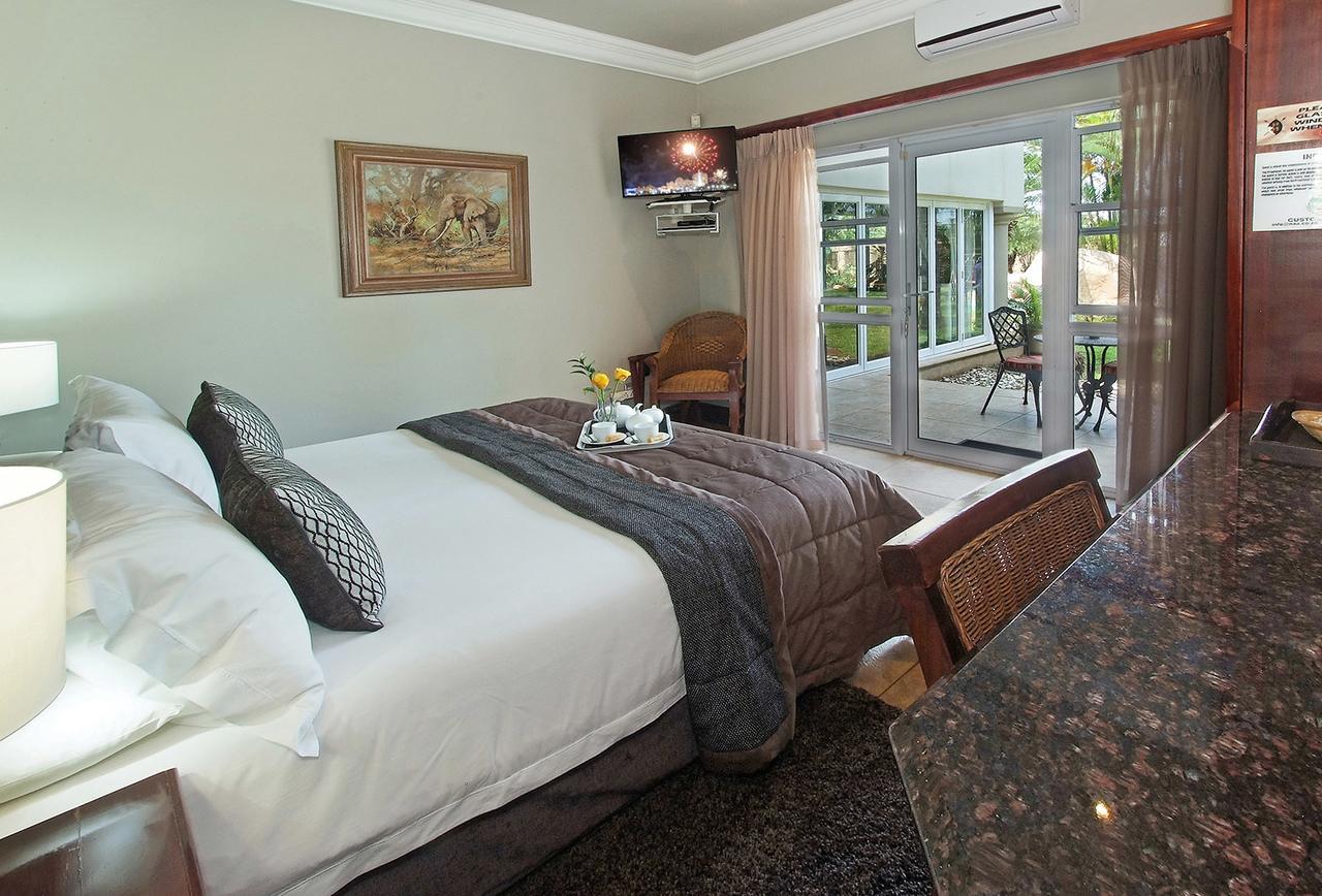 Ushaka Manor Guest House Durban Esterno foto