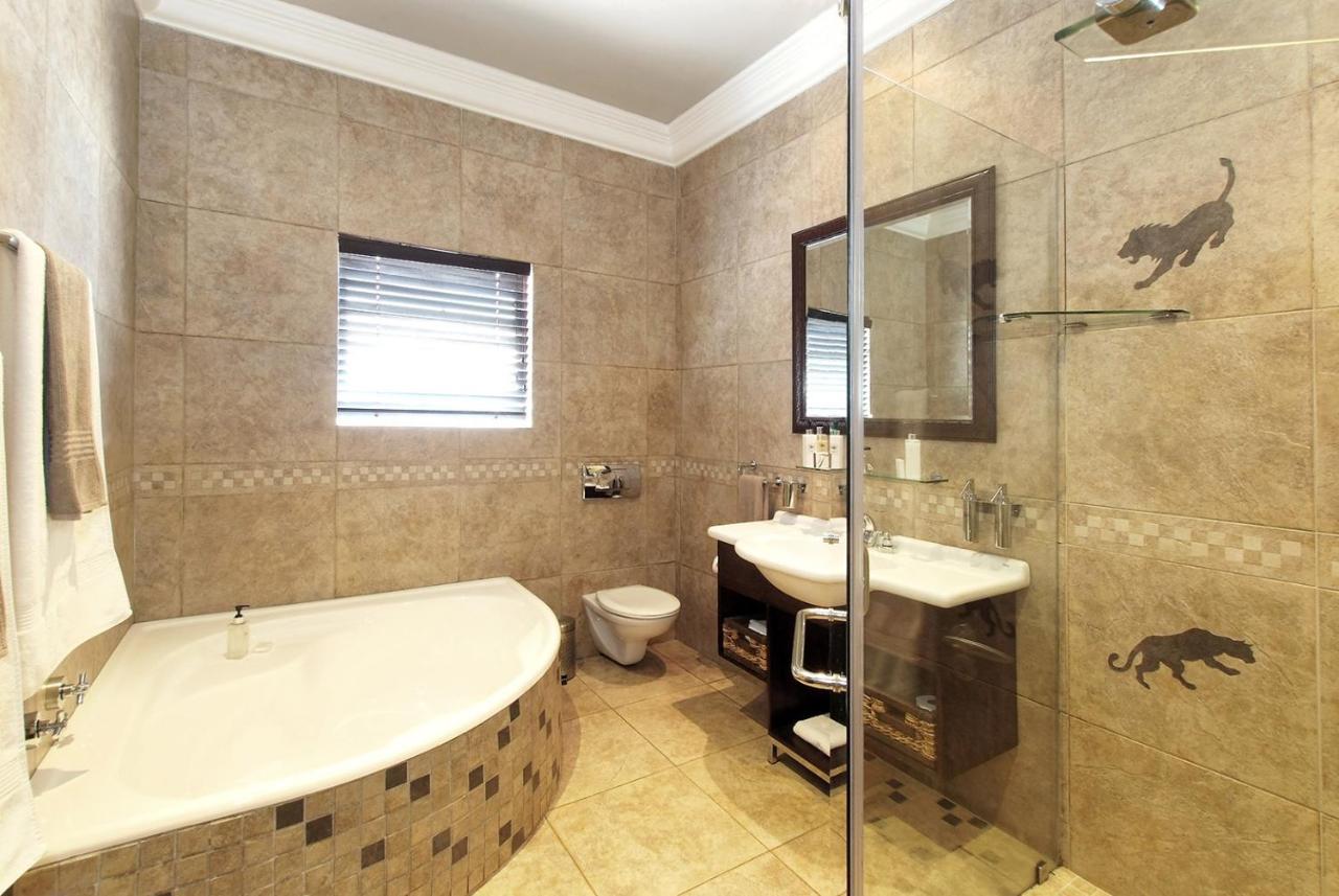 Ushaka Manor Guest House Durban Esterno foto